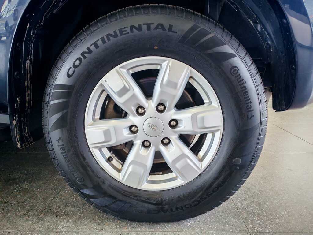FORD EVEREST EVEREST 2.2 TDCi  XLS A/T - 6