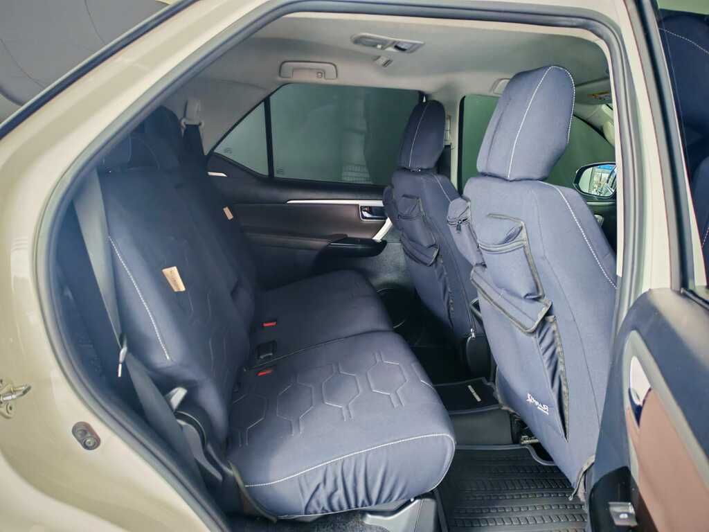 TOYOTA FORTUNER FORTUNER 2.8GD-6 4X4 EPIC A/T - 12