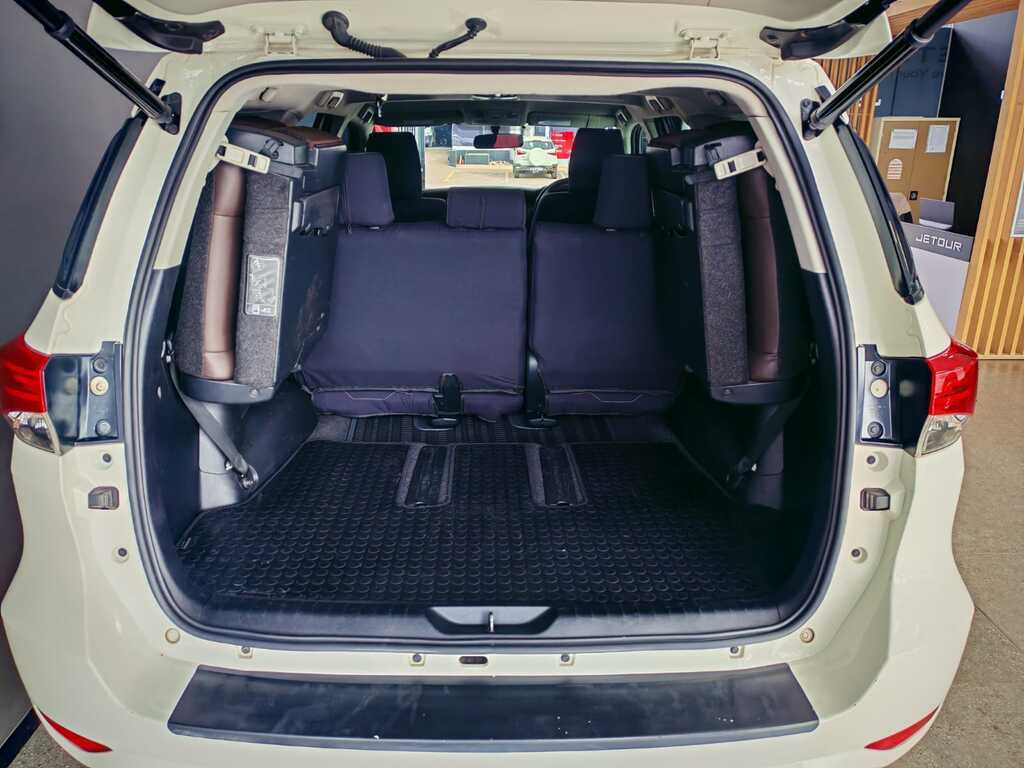 TOYOTA FORTUNER FORTUNER 2.8GD-6 4X4 EPIC A/T - 9