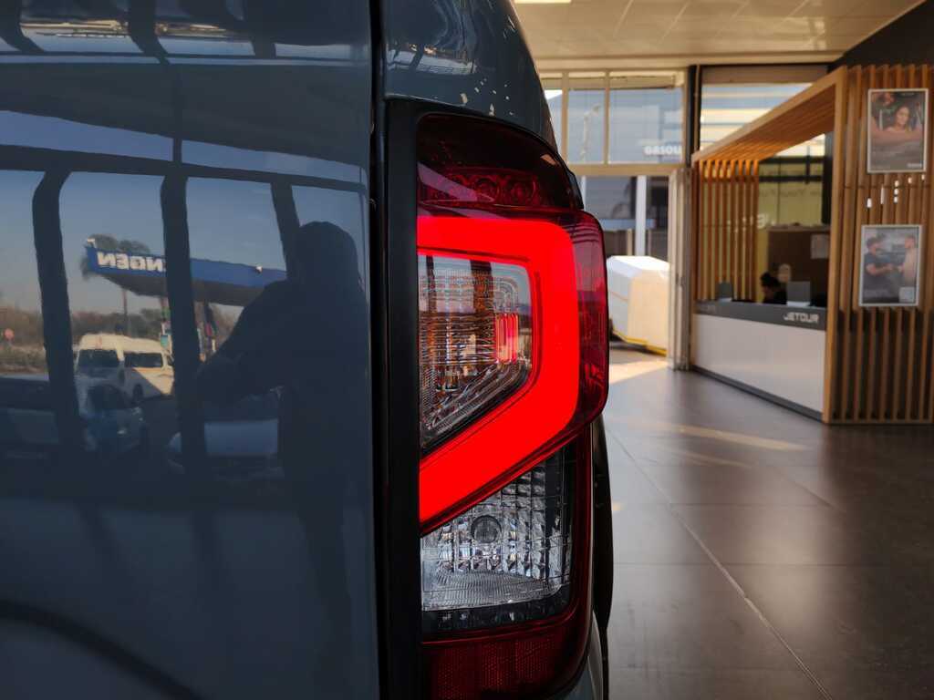 NISSAN NAVARA NAVARA 2.5DDTI PRO-2X A/T D/C P/U - 6