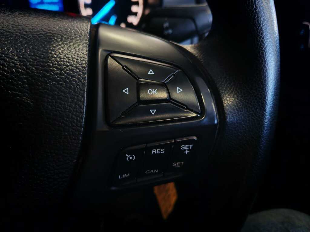 FORD EVEREST EVEREST 2.2 TDCi  XLS A/T - 18