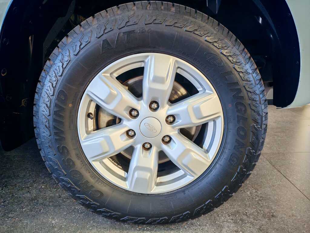 FORD EVEREST EVEREST 2.2 TDCi  XLS A/T - 6