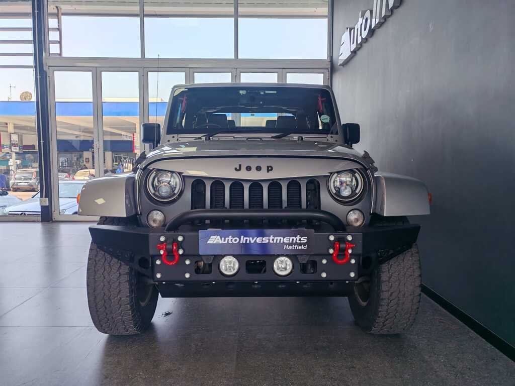 JEEP WRANGLER WRANGLER SAHARA 3.6L V6 A/T 2DR - 2