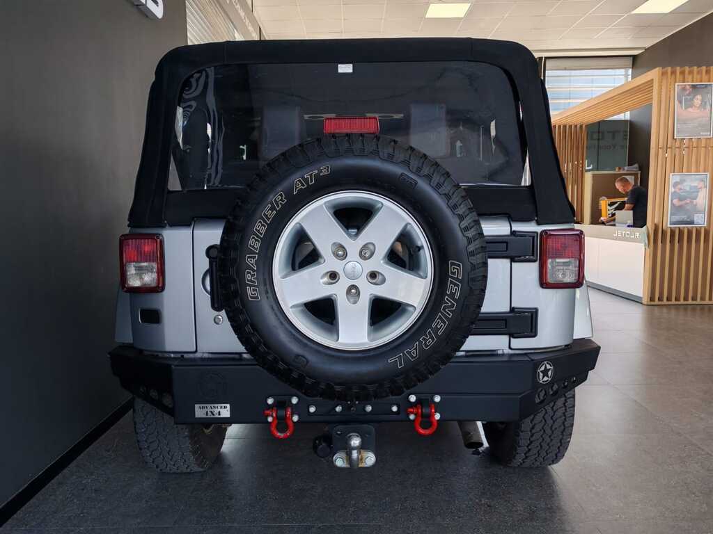 JEEP WRANGLER WRANGLER SAHARA 3.6L V6 A/T 2DR - 9