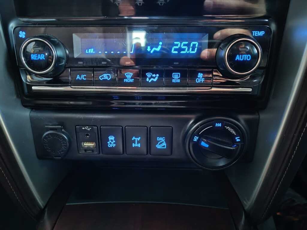 TOYOTA FORTUNER FORTUNER 2.8GD-6 4X4 A/T - 17