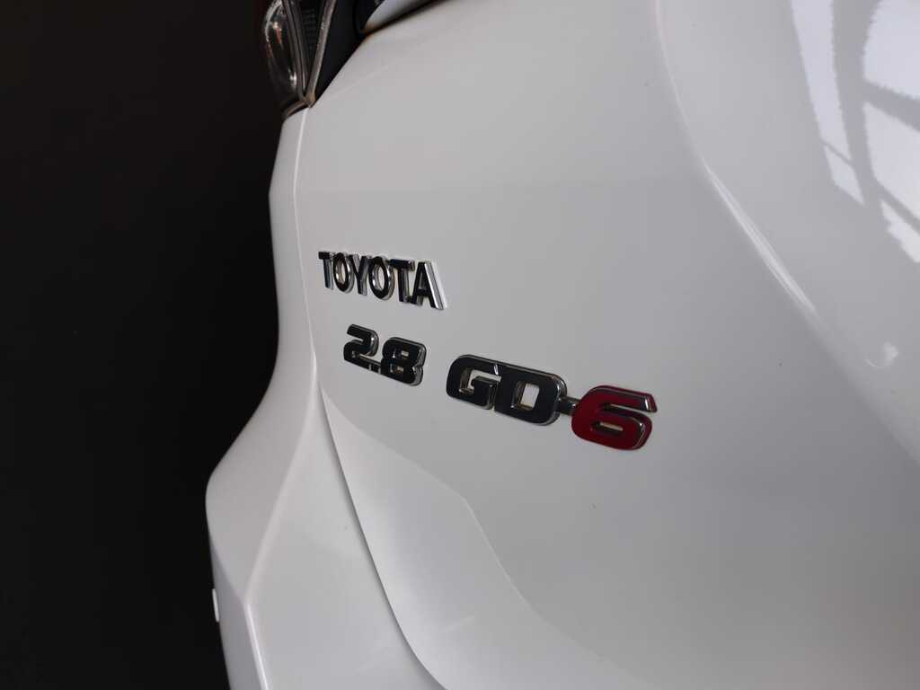 TOYOTA FORTUNER FORTUNER 2.8GD-6 4X4 A/T - 8