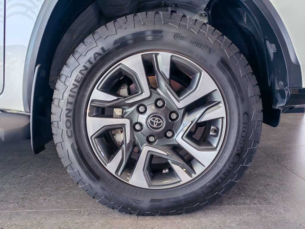 TOYOTA FORTUNER FORTUNER 2.8GD-6 VX A/T - 6