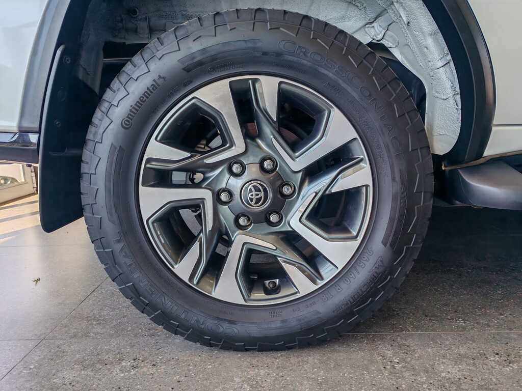 TOYOTA FORTUNER FORTUNER 2.8GD-6 VX A/T - 7
