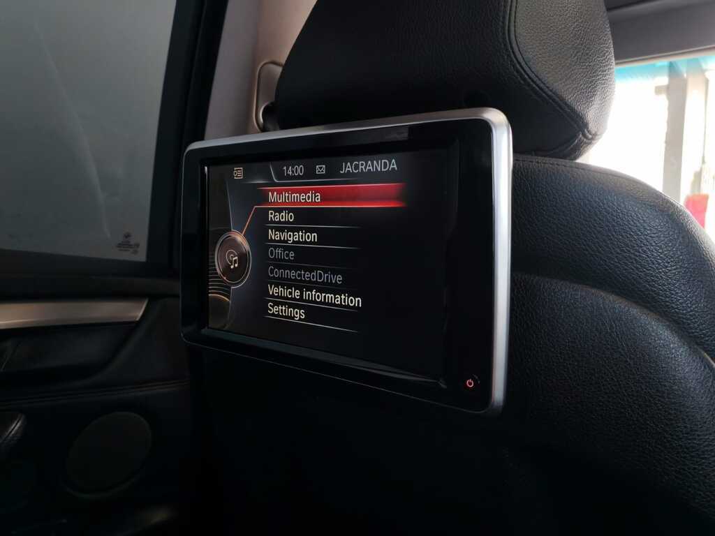 BMW X5 X5 xDRIVE30d DESIGN PURE A/T (F15) - 17