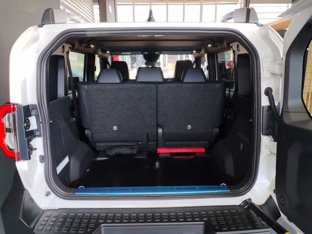 TOYOTA LANDCRUISER L/CRUISER FJ 2.7 VX A/T - 11