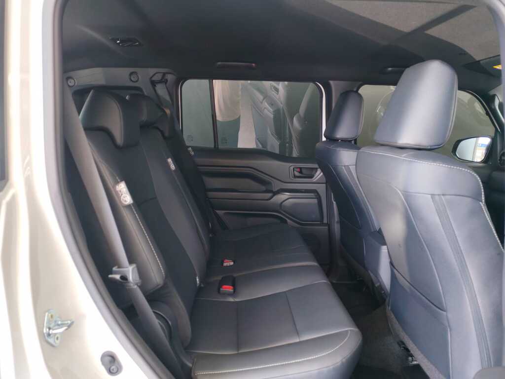 TOYOTA LANDCRUISER L/CRUISER FJ 2.7 VX A/T - 12