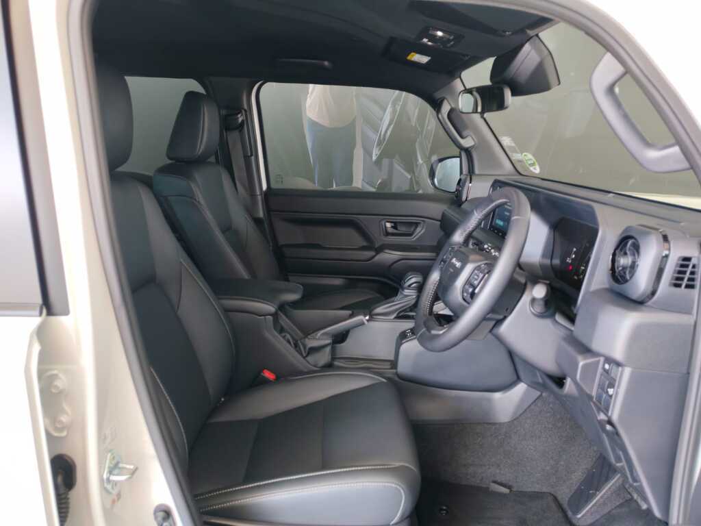 TOYOTA LANDCRUISER L/CRUISER FJ 2.7 VX A/T - 13