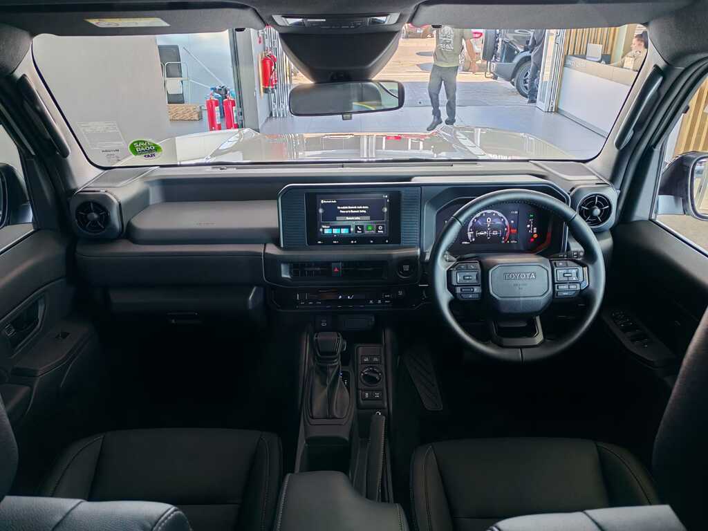 TOYOTA LANDCRUISER L/CRUISER FJ 2.7 VX A/T - 14
