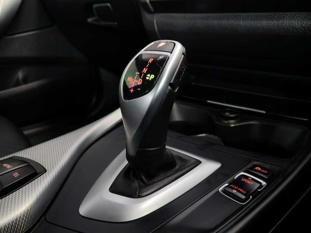 BMW 1 SERIES 125i M SPORT 3DR A/T (F21) - 18
