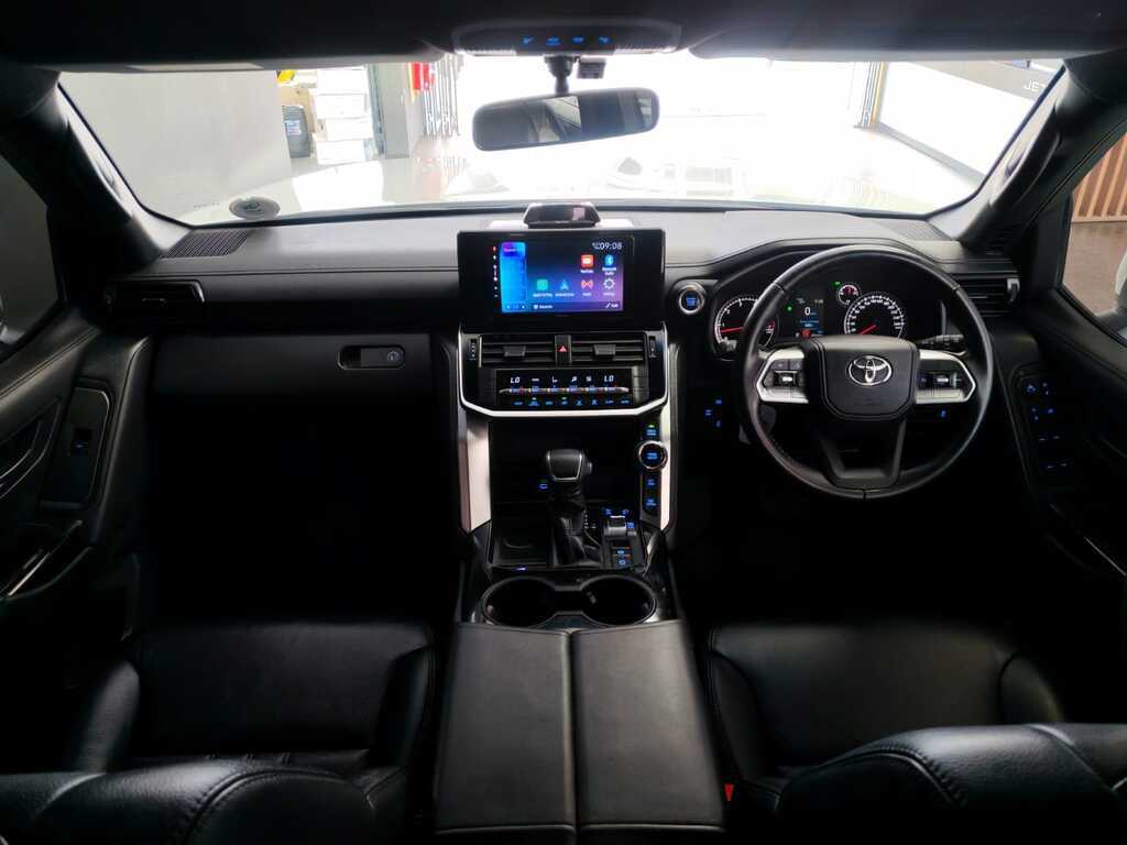 TOYOTA LAND CRUISER LANDCRUISER 300 V6 3.3D GX-R - 17