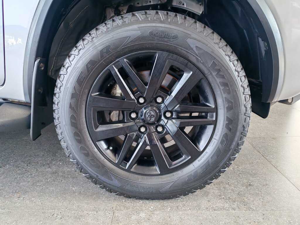 TOYOTA FORTUNER FORTUNER 4.0 V6 4X4 A/T - 6