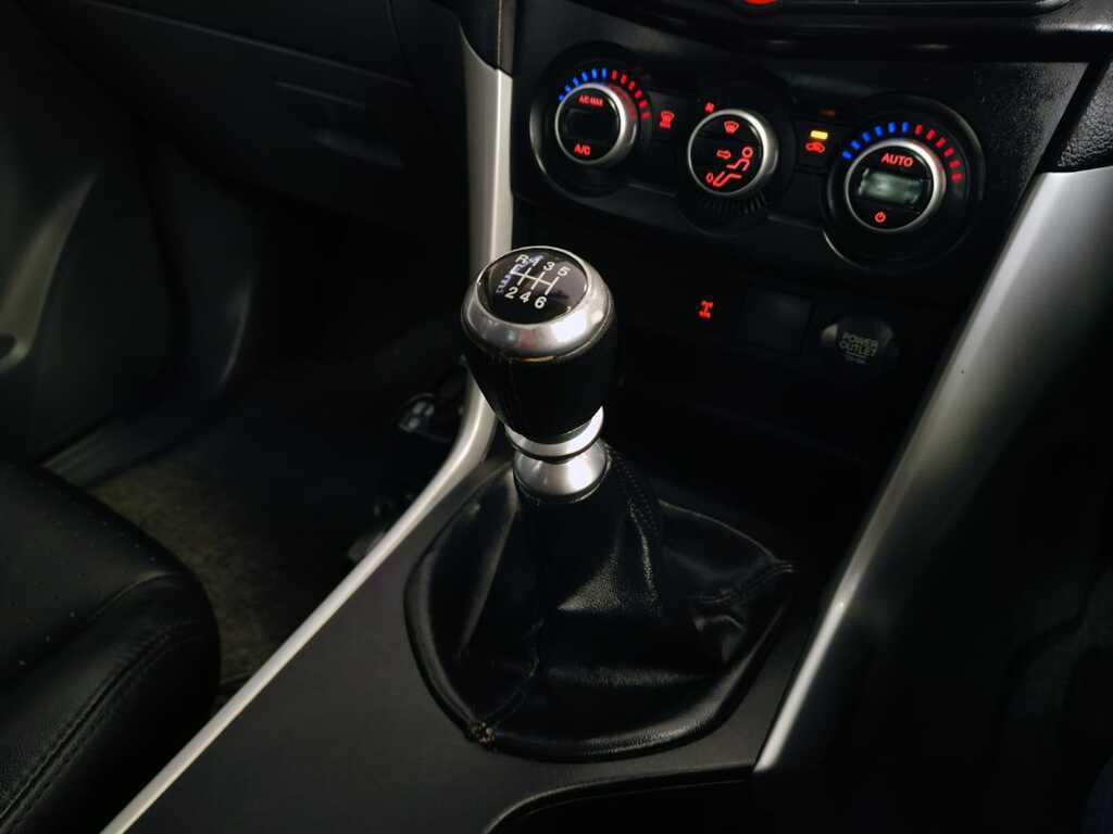 MAZDA BT 50 SERIES BT-50 2.2TDi H/POWER SLE P/U D/C - 13
