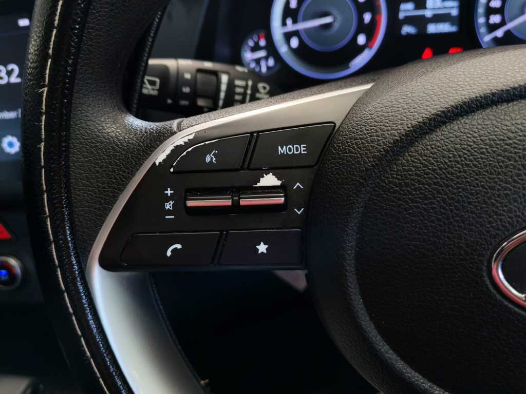 HYUNDAI CRETA CRETA 1.5 PREMIUM IVT - 17