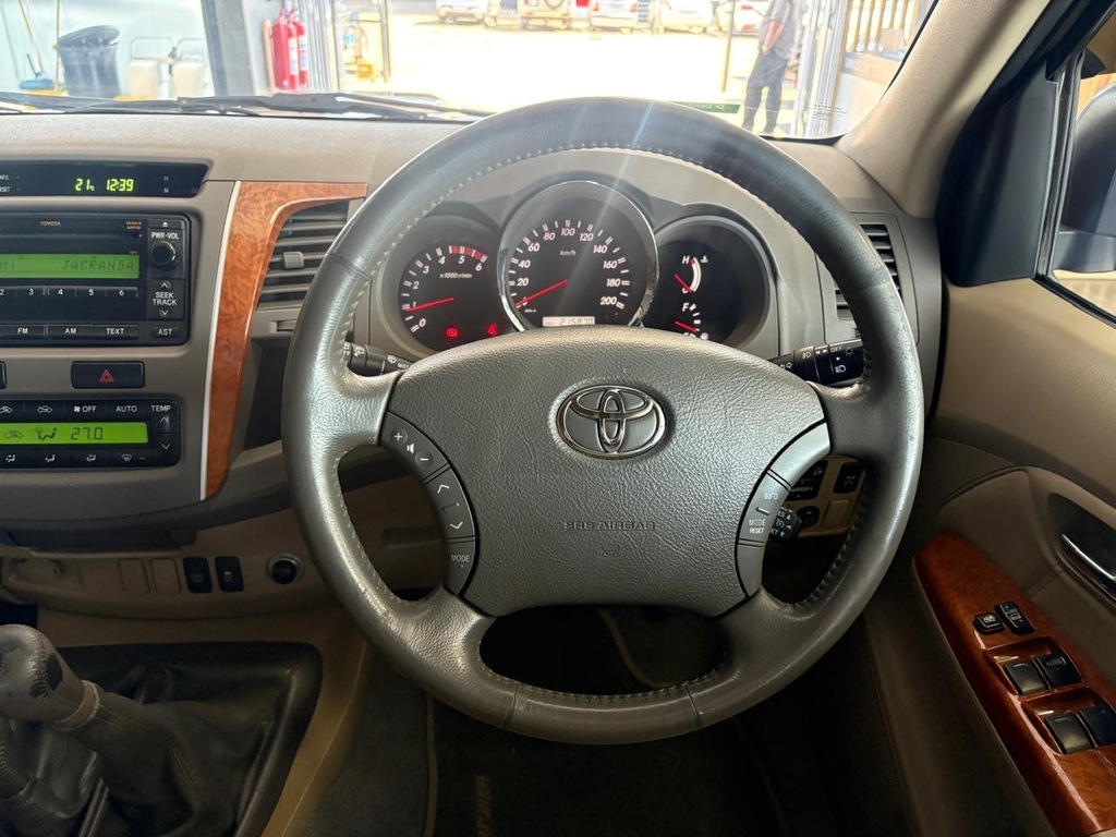 TOYOTA FORTUNER FORTUNER 3.0D-4D R/B 4X4 - 11