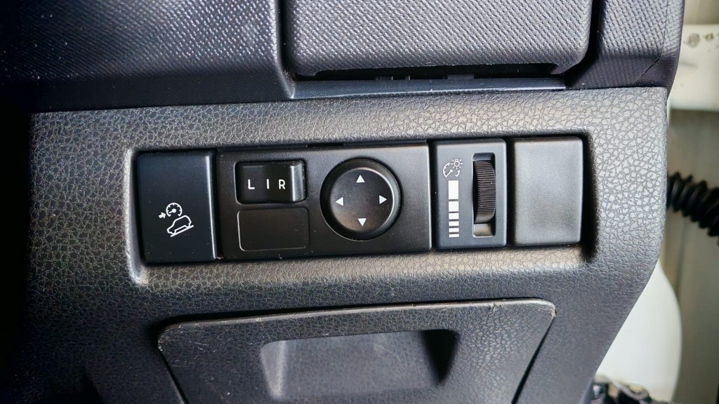 ISUZU D-MAX D-MAX 250 HO HI-RIDER A/T D/C P/U - 10