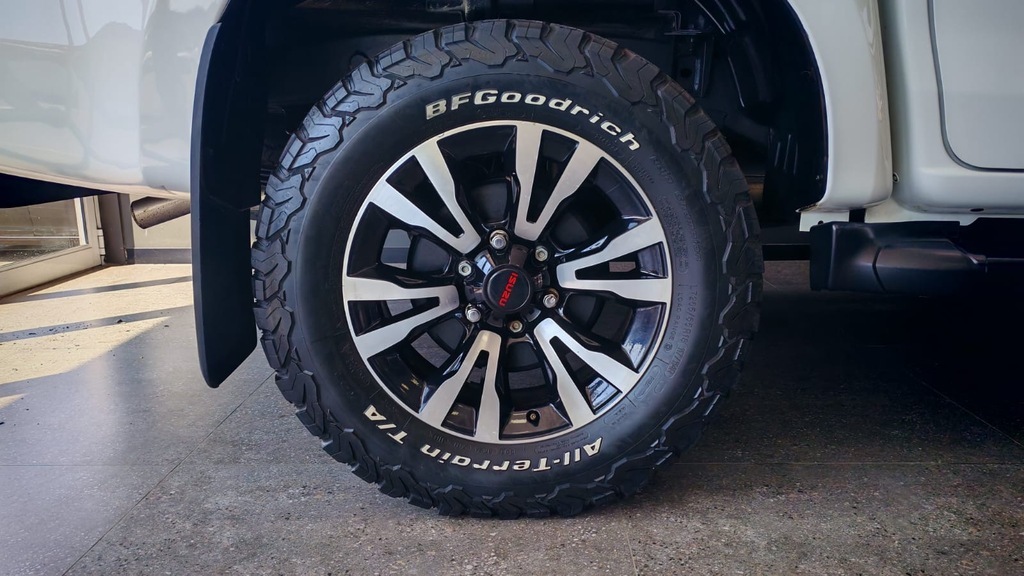 ISUZU D-MAX D-MAX 250 HO HI-RIDER A/T D/C P/U - 15