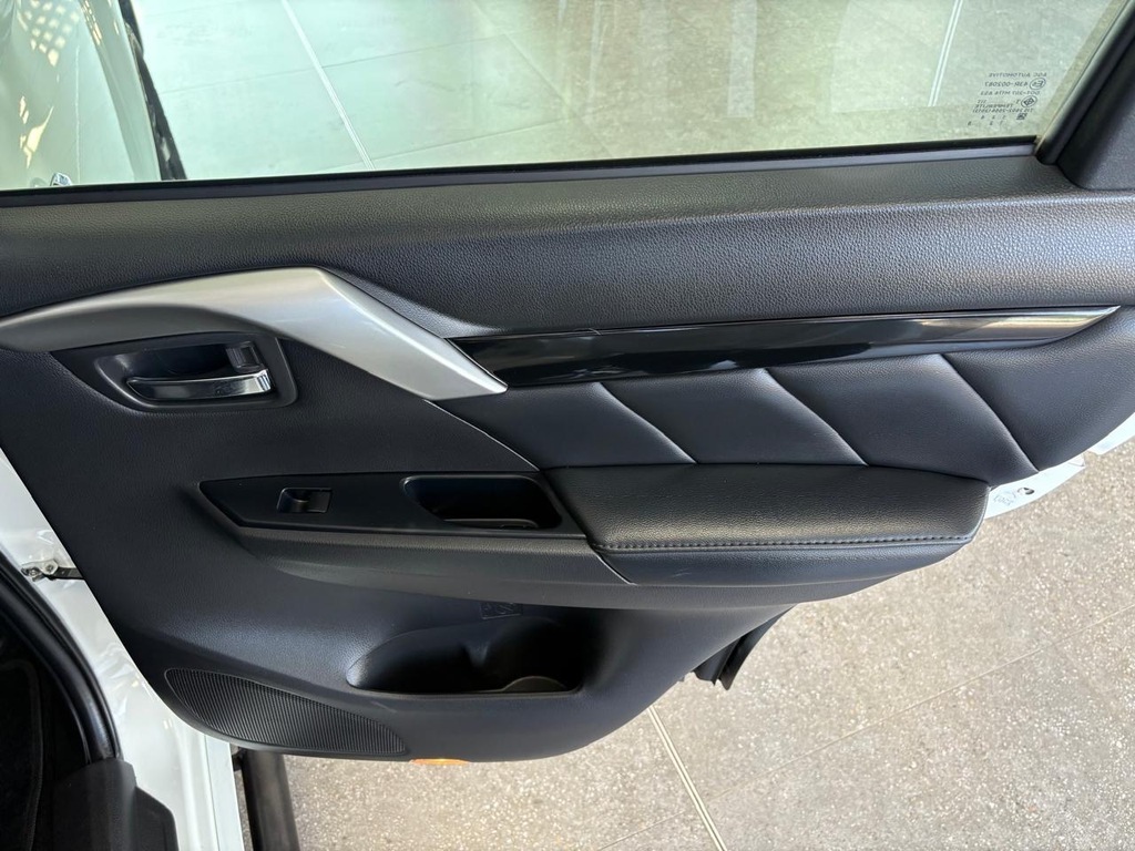 MITSUBISHI PAJERO PAJERO SPORT 2.4D 4X4 A/T
