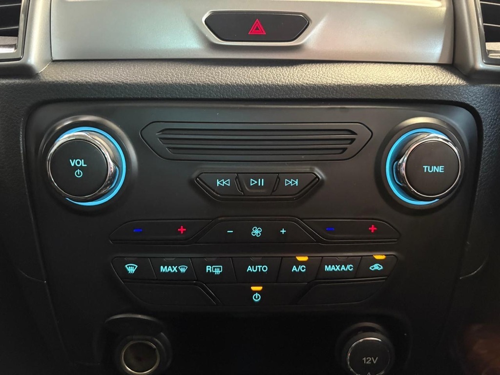 FORD EVEREST EVEREST 3.2 TDCi XLT 4X4 A/T - 18