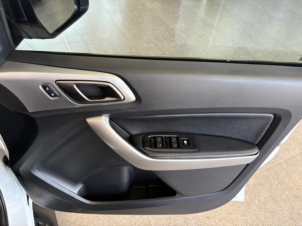 FORD EVEREST EVEREST 3.2 TDCi XLT 4X4 A/T - 20