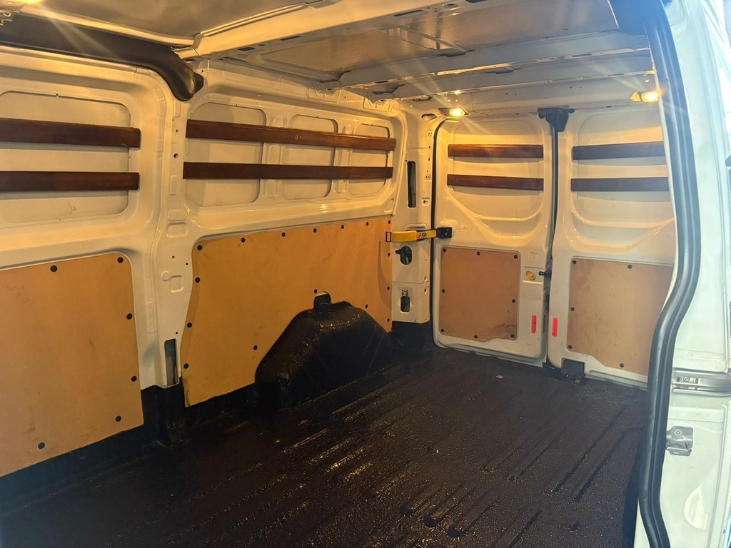 FORD TRANSIT TRANSIT CUSTOM 2.2TDCi AMBIENTE LWB 92KW F/C P/V