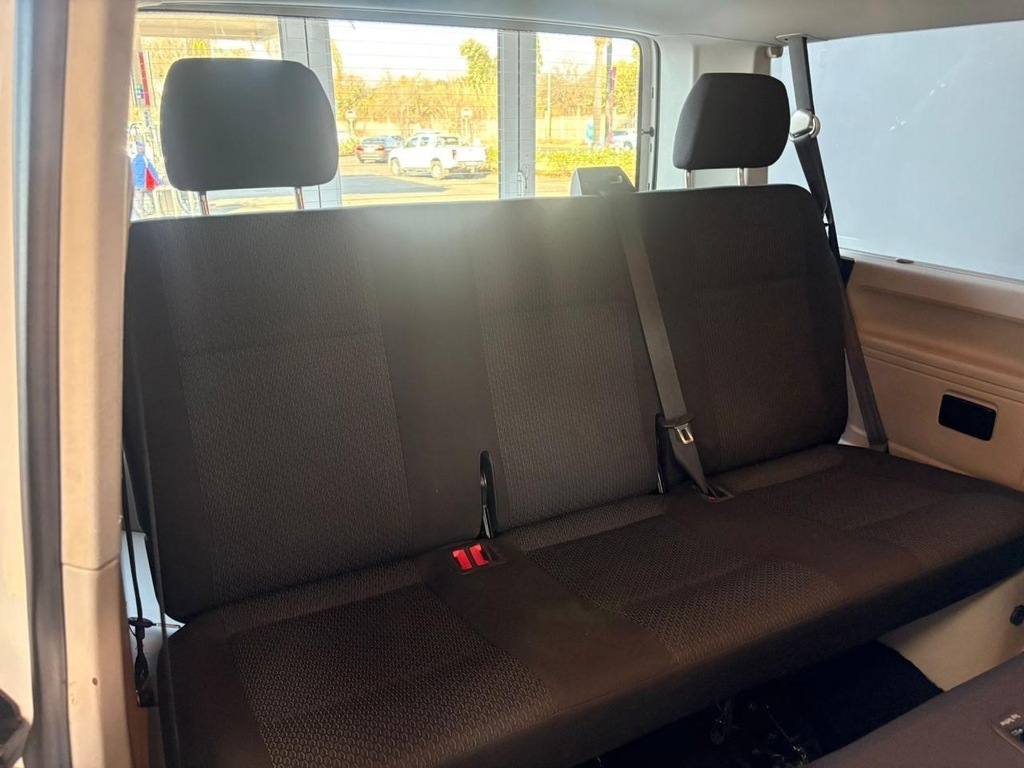 VOLKSWAGEN T6 T6 KOMBI 2.0 TDi DSG 103kw (TRENDLINE) - 9