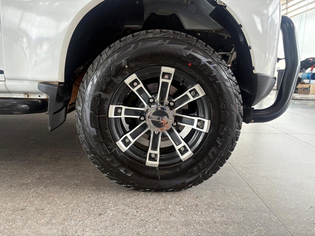 MAHINDRA SCORPIO PIK UP 2.2 mHAWK S11 4X4 A/T P/U D/C - 9