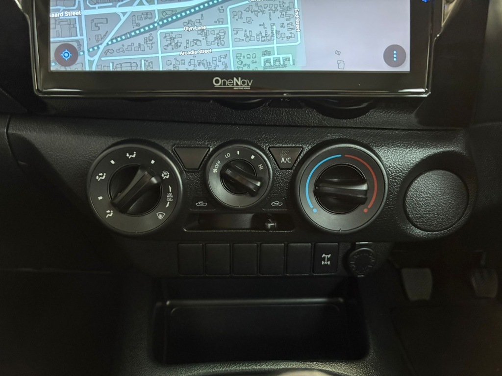 TOYOTA HILUX HILUX 2.4 GD-6 RB SRX P/U D/C