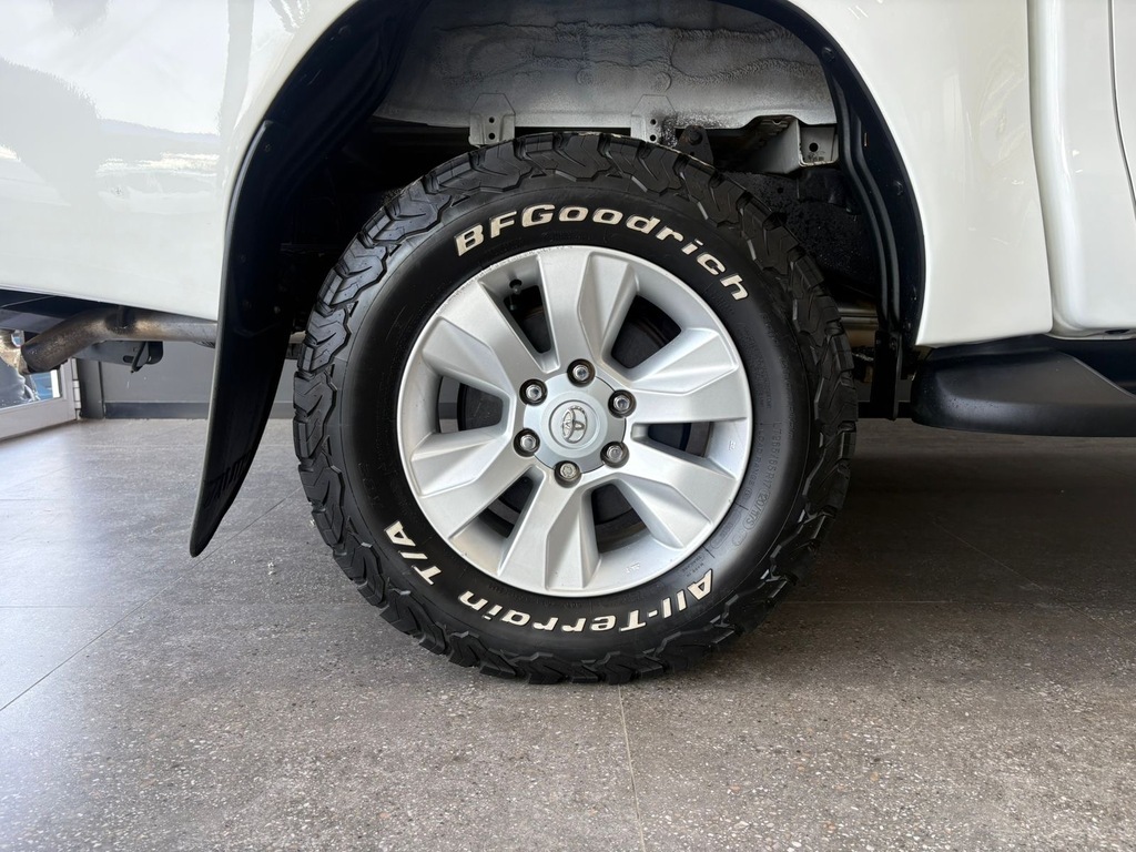 TOYOTA HILUX HILUX 2.4 GD-6 RB SRX P/U D/C