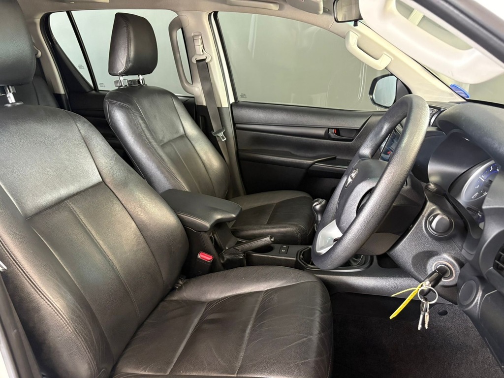 TOYOTA HILUX HILUX 2.4 GD-6 RB SRX P/U D/C