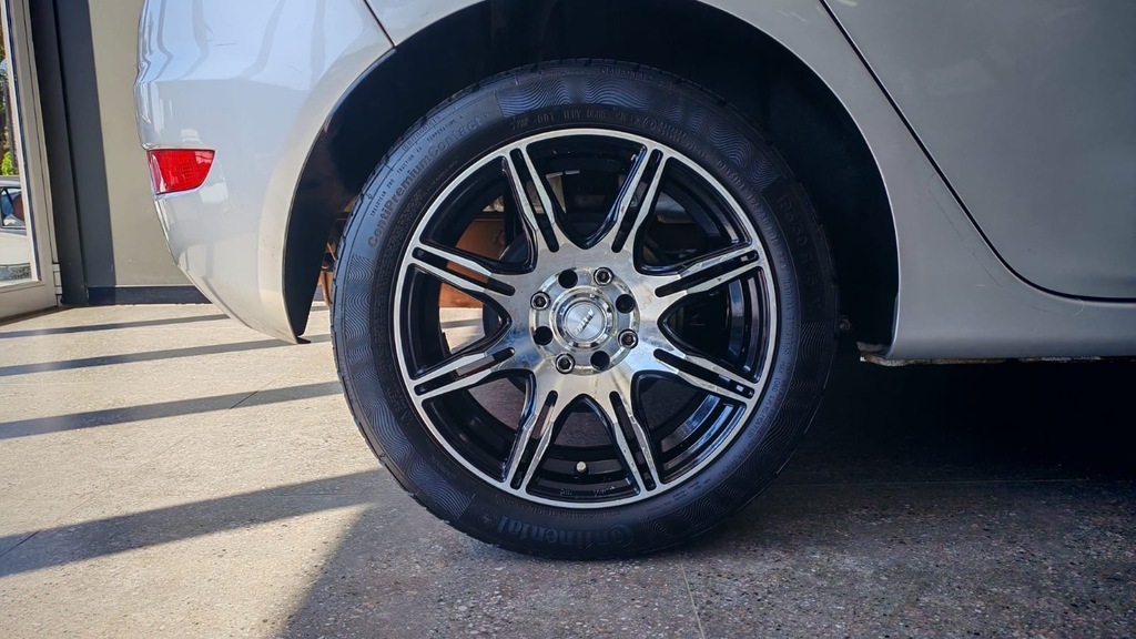 FORD FIESTA FIESTA 1.4 AMBIENTE 5 Dr