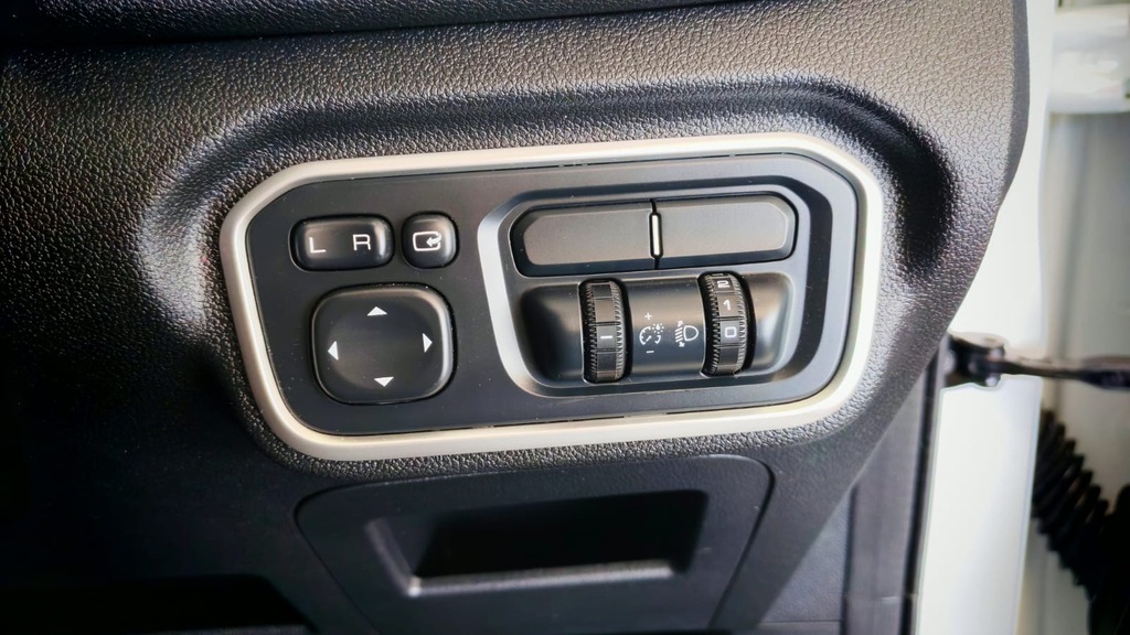 GWM STEED P-SERIES PV 2.0TD LT 4X4 A/T D/C P/U - 12