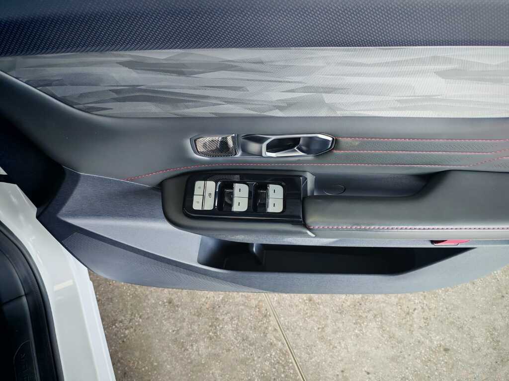 JETOUR DASHING DASHING 1.5T MOMENTUM