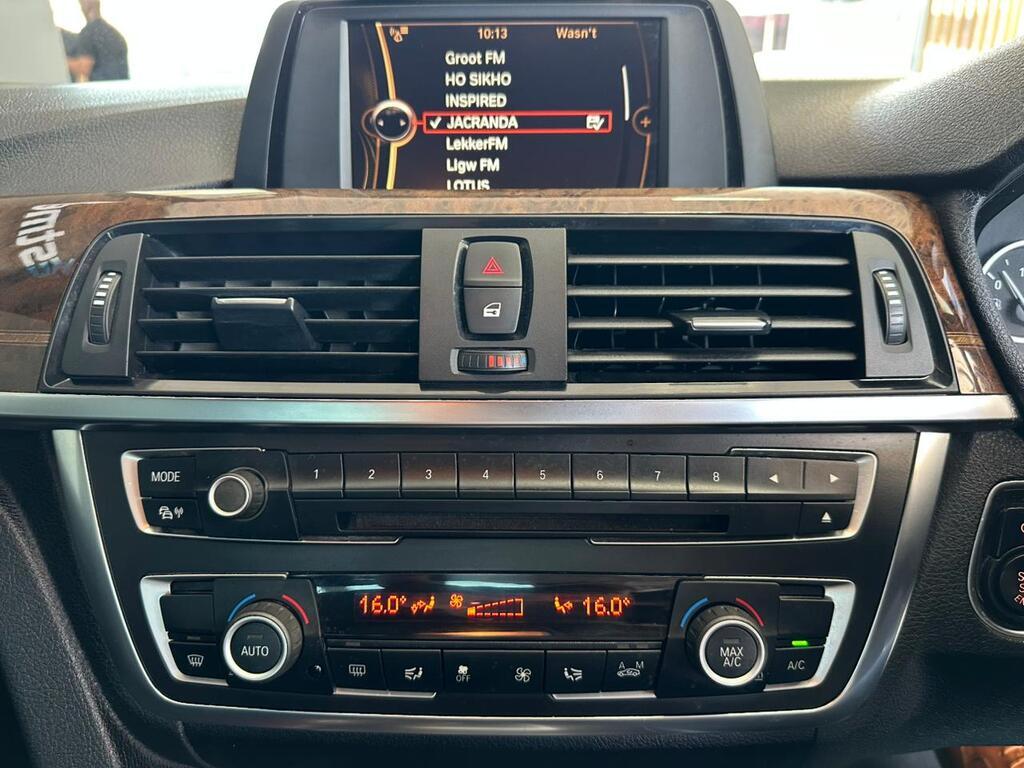 BMW 3 SERIES 320i LUXURY LINE A/T (F30)