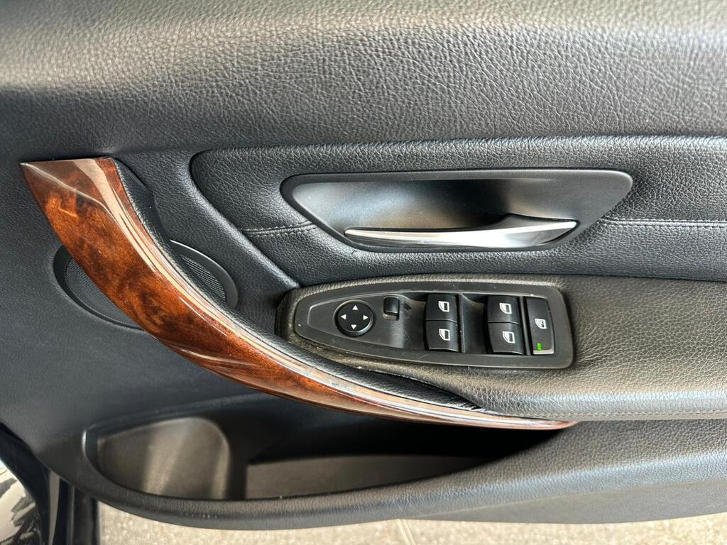 BMW 3 SERIES 320i LUXURY LINE A/T (F30)