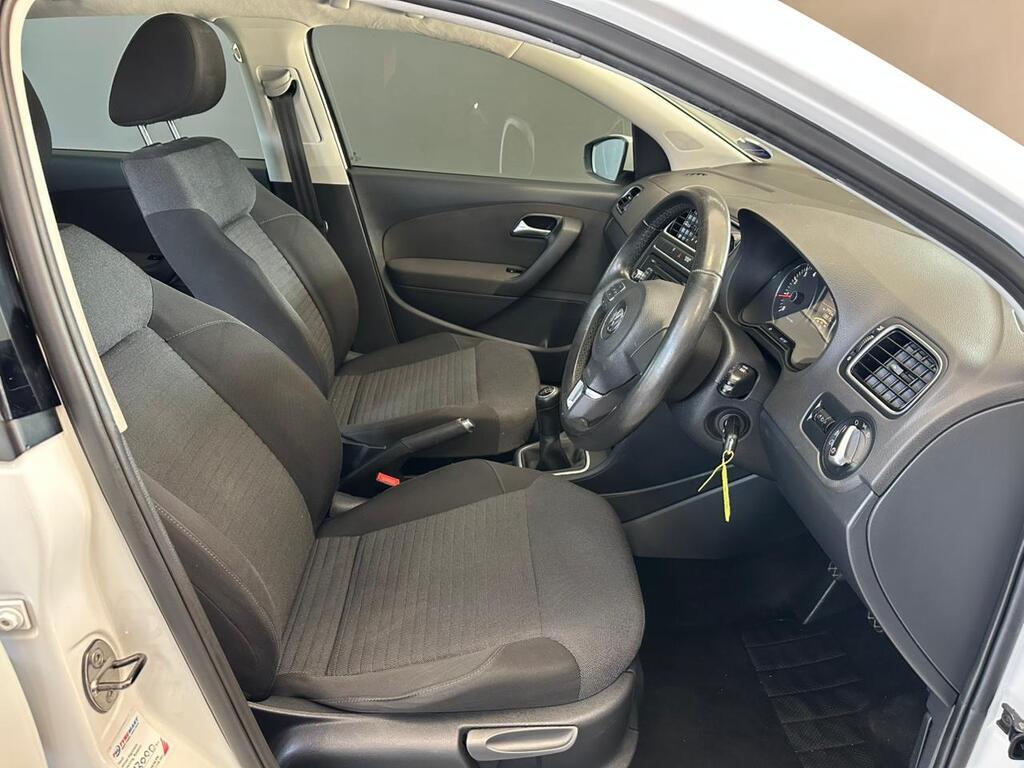 VOLKSWAGEN POLO POLO 1.4 COMFORTLINE 5DR