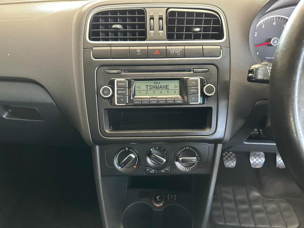 VOLKSWAGEN POLO POLO 1.4 COMFORTLINE 5DR