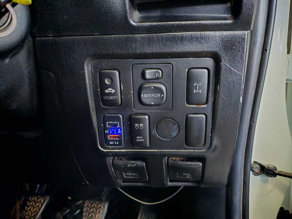 TOYOTA HILUX HILUX 4.0 RAIDER 4X4 P/U D/C