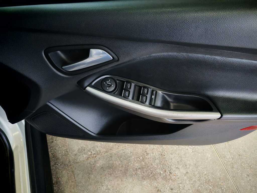 FORD FOCUS FOCUS 2.0 TDCi TREND POWERSHIFT 5DR - 14