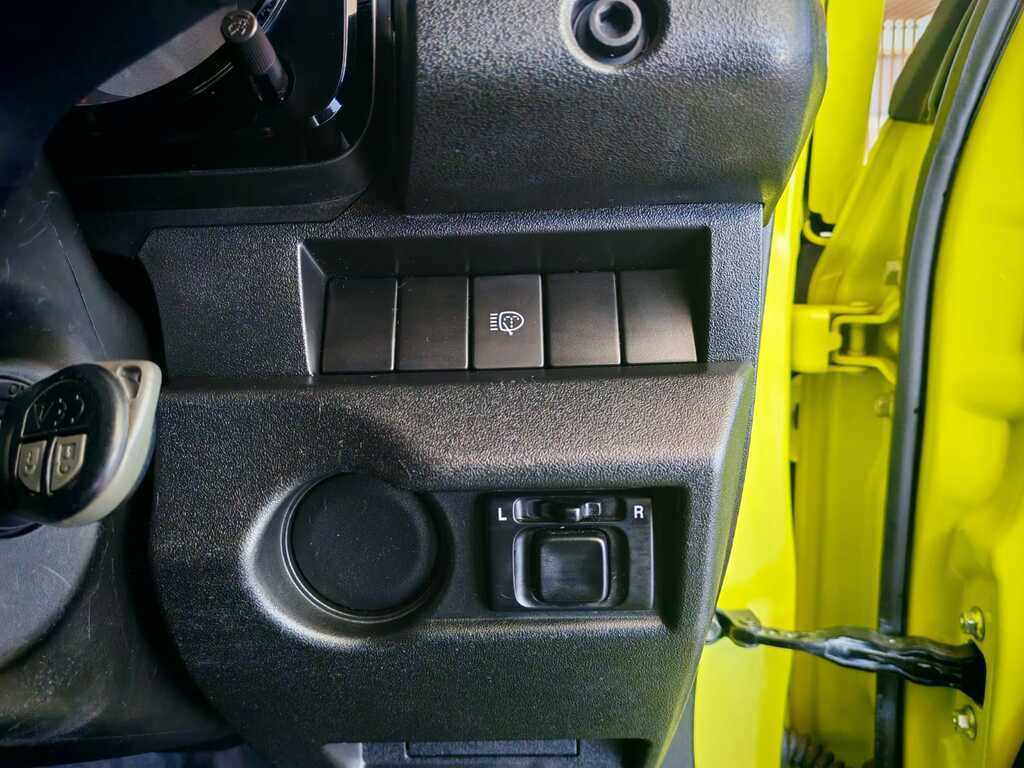 SUZUKI JIMNY JIMNY 1.5i GLX AT