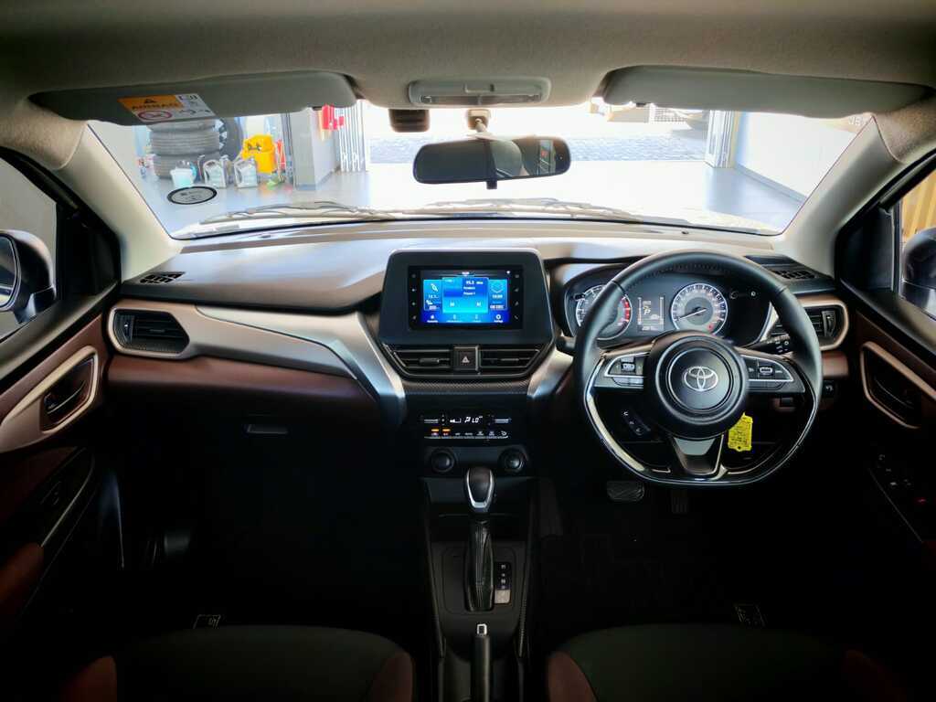 TOYOTA STARLET STARLET CROSS 1.5Xs A/T - 9