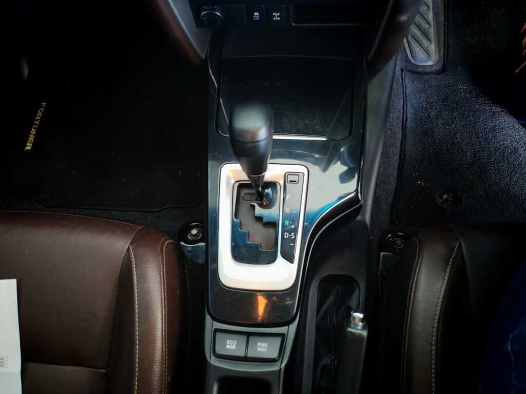 TOYOTA FORTUNER FORTUNER 2.4GD-6 R/B A/T - 13