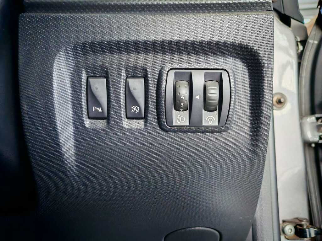 RENAULT CAPTUR CAPTUR 900T EXPRESSION 5DR (66KW)