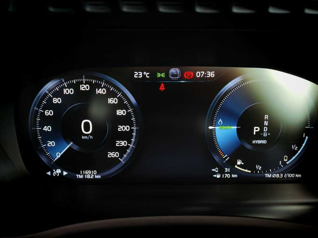 VOLVO XC90 XC90 T8 R-DESIGN/PLUS DARK AWD (PHEV)