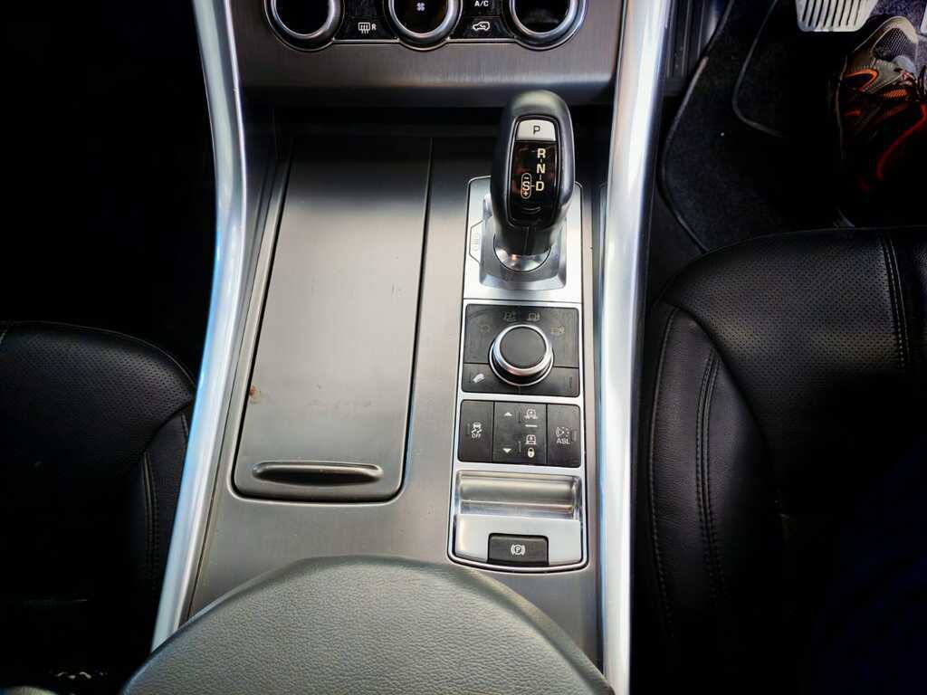 LAND ROVER RANGE ROVER RANGE ROVER SPORT 3.0 SDV6 SE