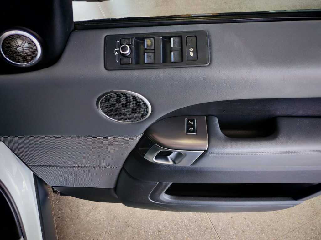 LAND ROVER RANGE ROVER RANGE ROVER SPORT 3.0 SDV6 SE